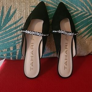 Tahari Girl Claribel Black Faux Suede Rhinestones Slides 6.5